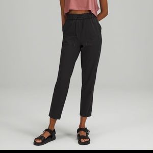 Lululemon Stretch High-Rise Pant 7/8 Length. Size 2.